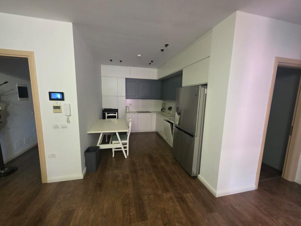 At Green City Complex, Nexho Konomi Street, an apartment 2+1+2+parking space is for rent, furnished. 75,000 Leke