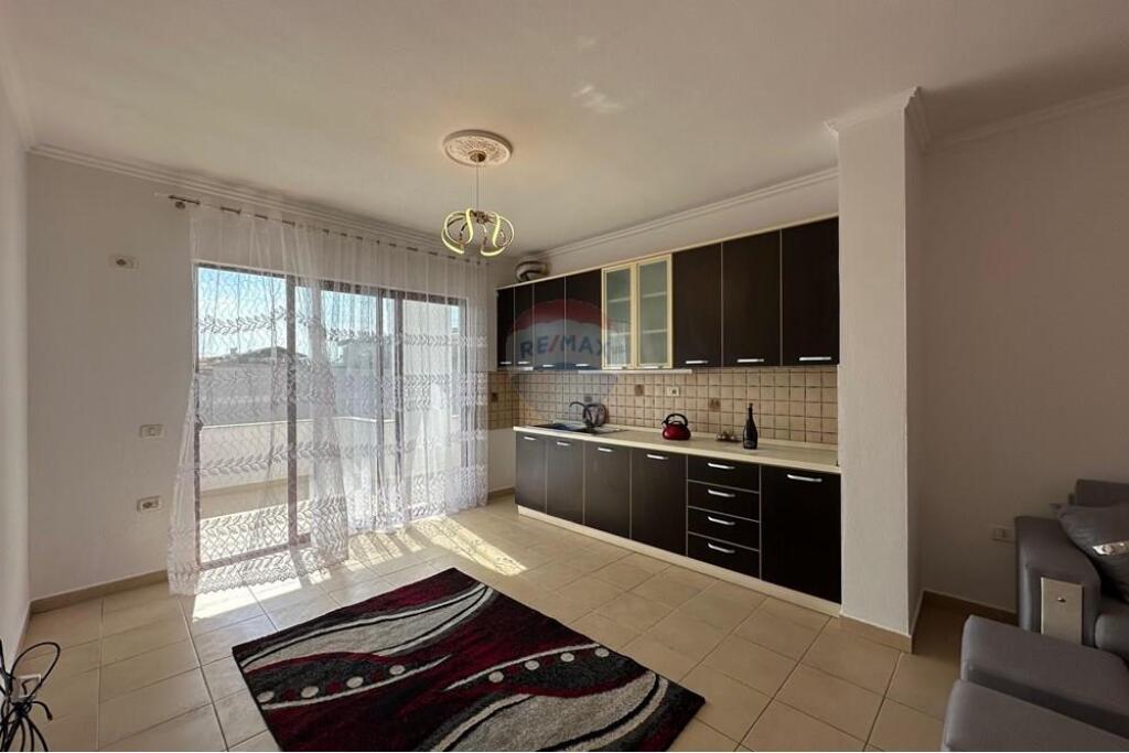 SHITET, APARTAMENT 2+1, FRESKU, TIRANË