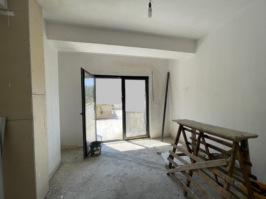 SHITET Apartament 1+1+verandë në Rezidencën "Kodra e Diellit"