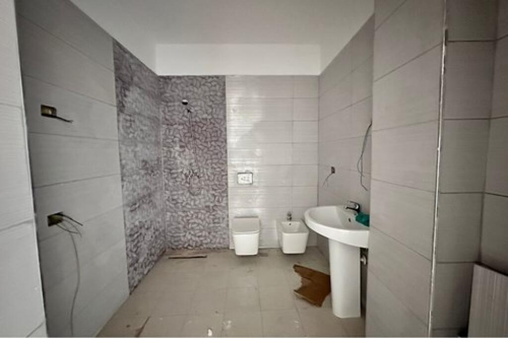 SHITET, APARTAMENT 1+1, ZOGU I ZI, TIRANE.  ID: 530491011-146