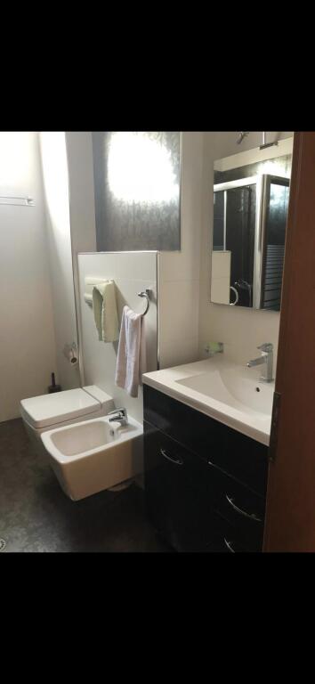 Vila Gold Rruga Dibres Jepet Apartament 2+1 Me Qera
