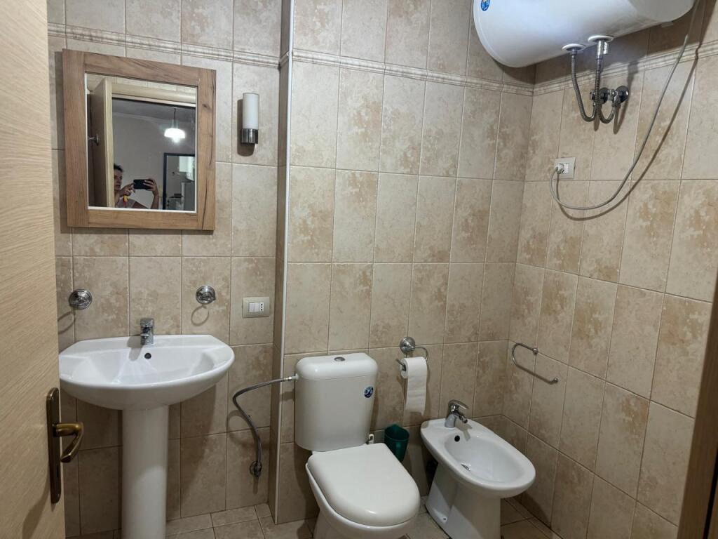 Jepet apartament me qera 1+1 tek 21 Dhjetori