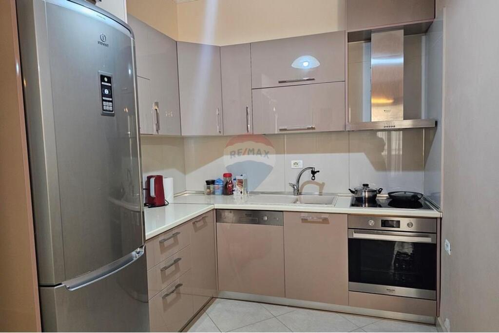 APARTAMENT 2+1 PER QIRA NE FRESK