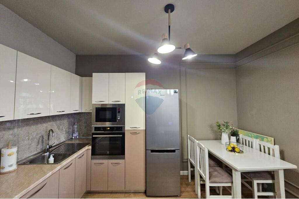 APARTAMENT 2+1+2 PER QIRA TE RRUGA ELBASANIT