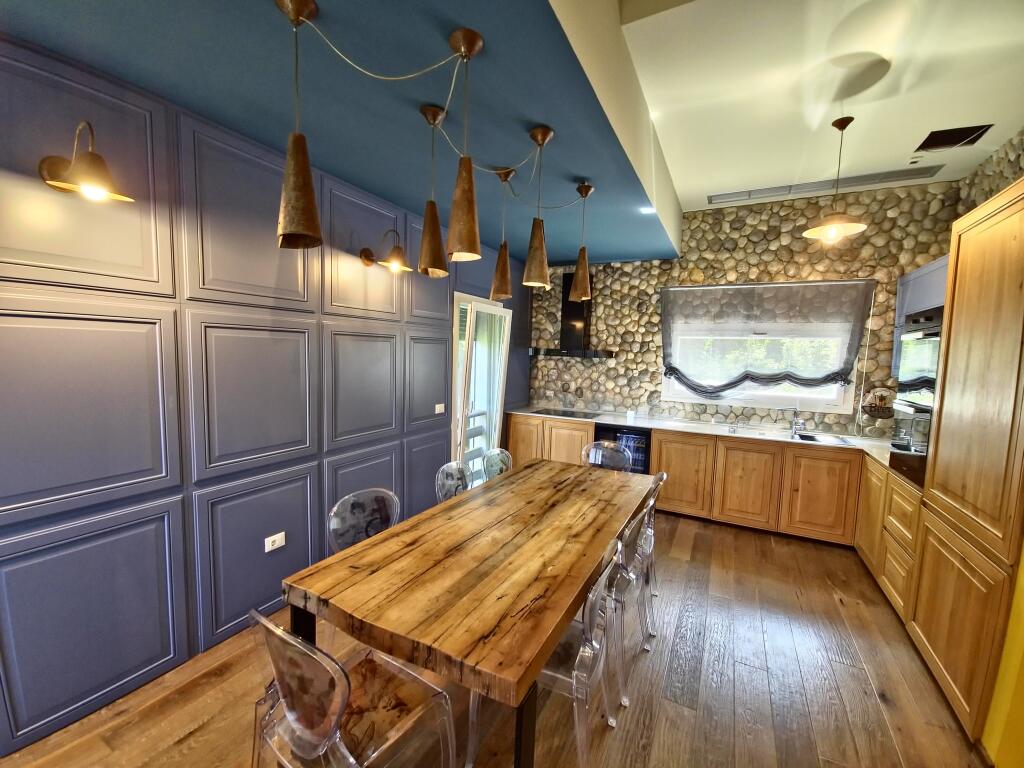 Villa for rent in Long Hill Residence!