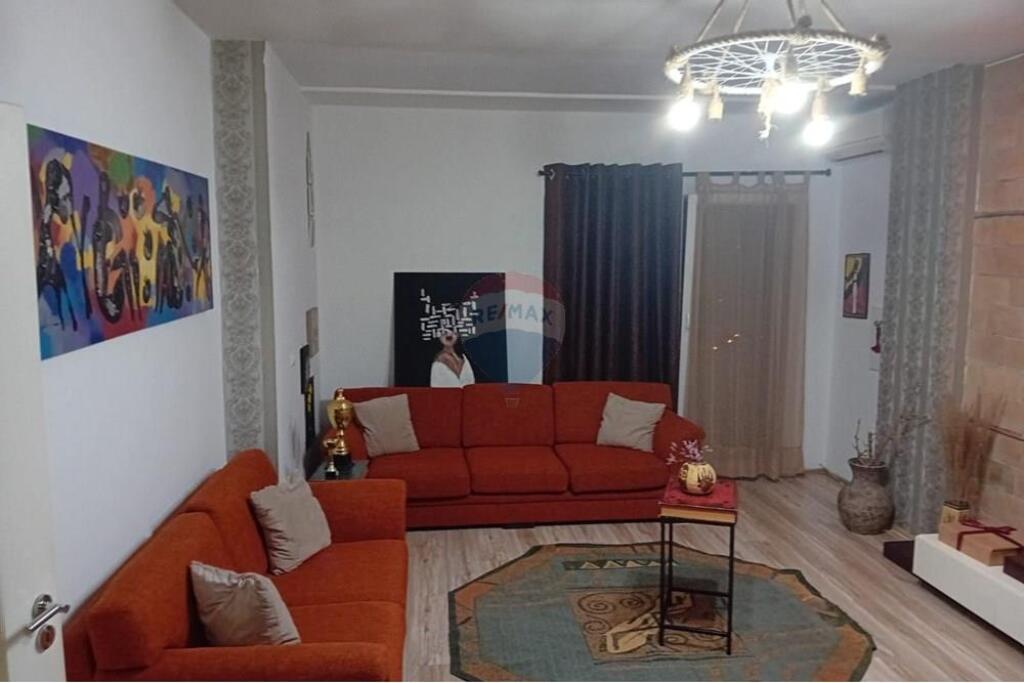 Apartament 2+1 me qira tek Kristali!