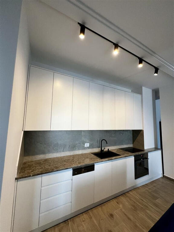 Appartamento in affitto 2+1 in Via Riza Cerova (ID B2201383) Tirana