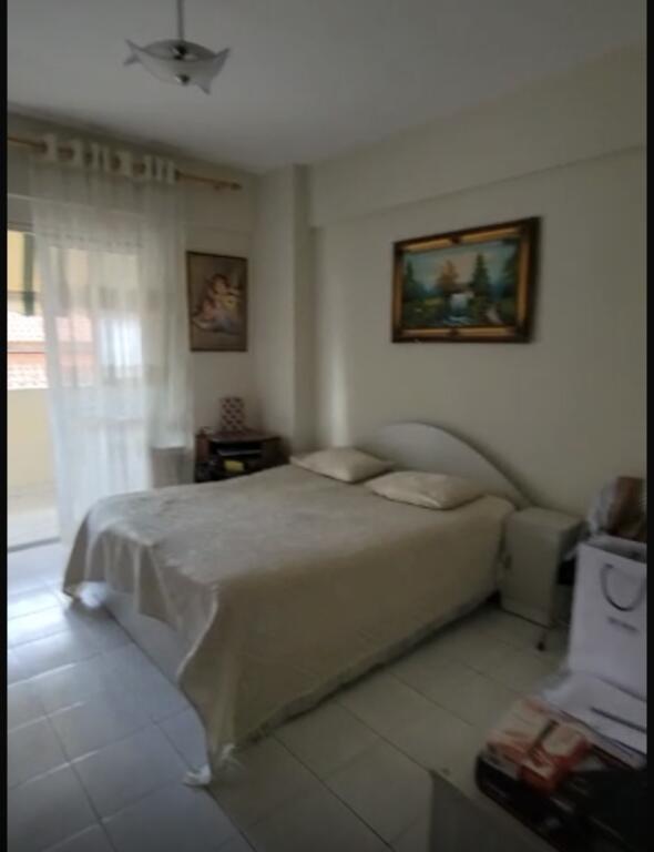 Jepet Me Qera Apartament 2+1+1 Ballkon