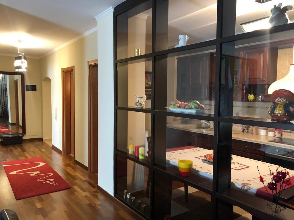 Jepet me Qira Apartament 2+1 – Zona RTSH, Tiranë