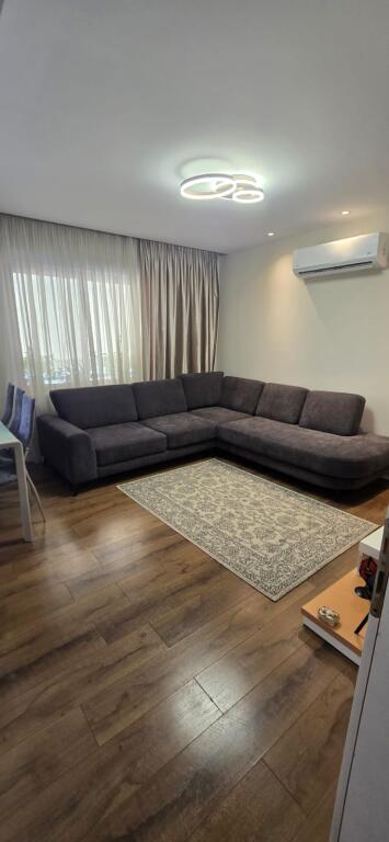 📢 Jepet me Qira – Shtëpi, Allias