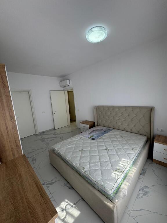Jepet Me Qera Apartament 2+1+2 Tualete + 1 Ballkon