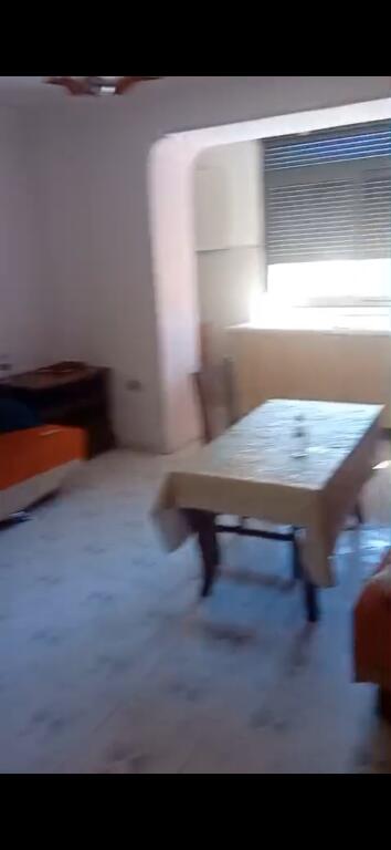 Apartment me qera