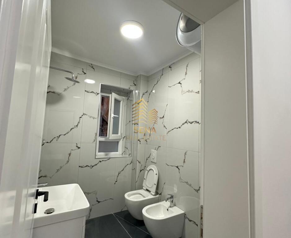 In vendita, Appartamento 1+1, Viale Zogu I, 153.000 Euro