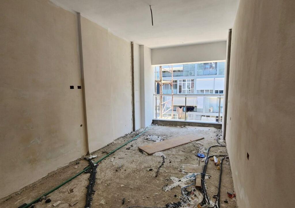 SHITET :✅️ ULTRA 🏘 Apartament  2+1+2wc &amp; 2 Ballkone + Garderobë (📍Kompleksi Kika 3 ) 💫 - Komuna Parisit 120 m² Çmimi 330K. 🧭`