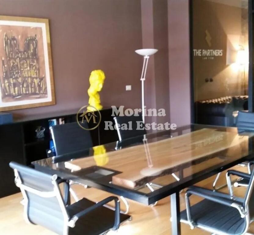 Affitto, Locale Commerciale, Grada  , 2000 euro/mese