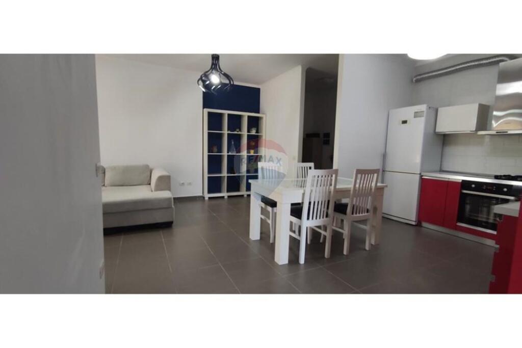 APARTAMENT 2+1+2 PER QIRA TE RRUGA ELBASANIT