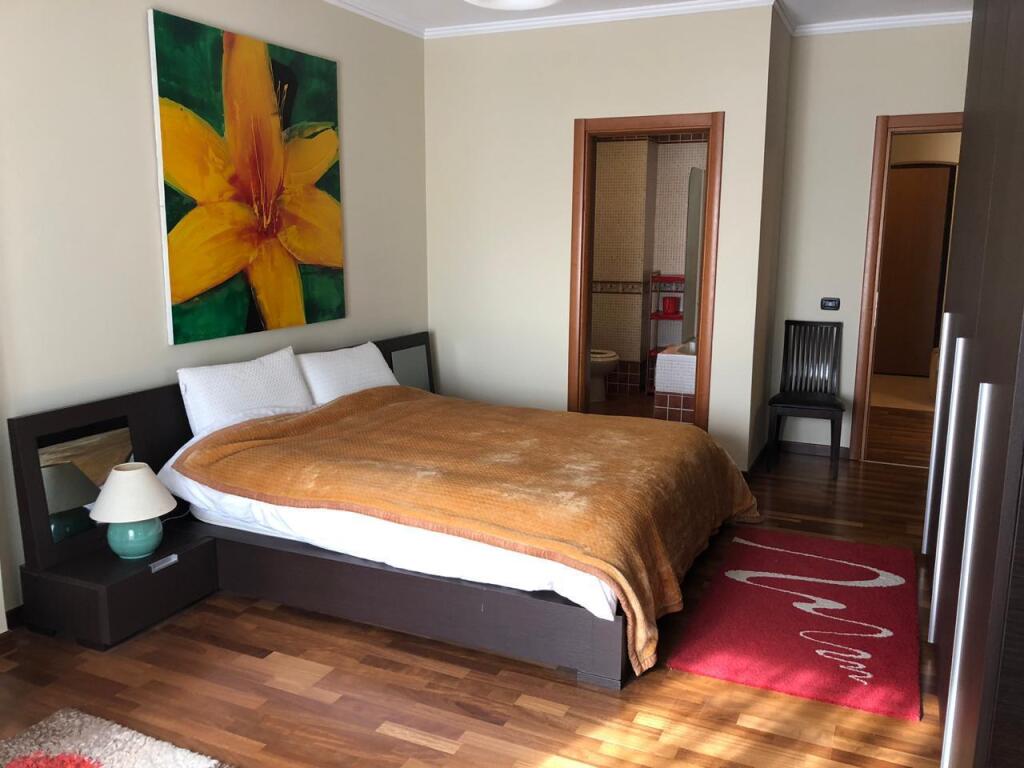 Jepet me Qira Apartament 2+1 – Zona RTSH, Tiranë