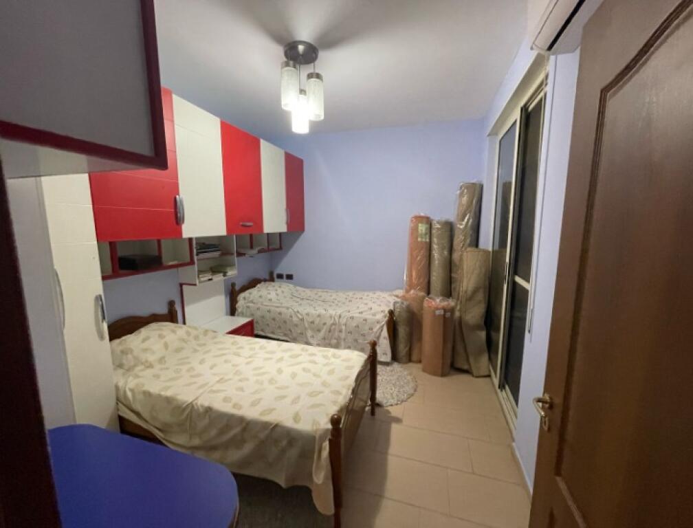 🏢Apartament 3+1 me Qira Pranë ish-Tregut Elektrik