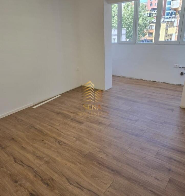 Shitet, Apartament 2+1+blk, Rruga e Kavajes, 169.000 Euro