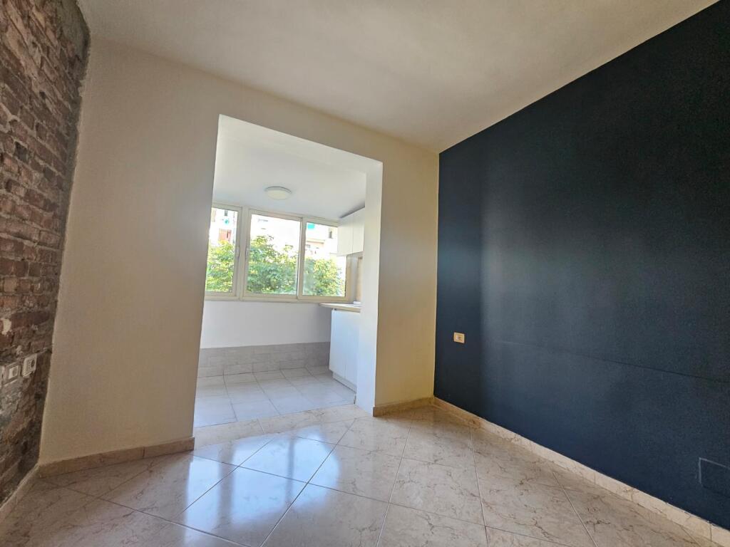 office space for rent – Myslym Shyri Apartment 2+1 | 75 m² | 2nd floor View from the main street!