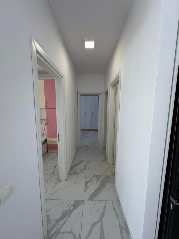 Jepet Me Qera Apartament 2+1+2 Tualete + 1 Ballkon