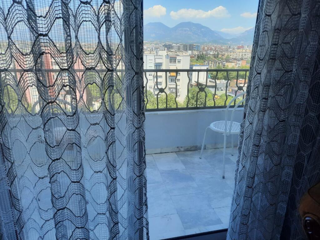 Jepet Me Qera Apartament 2+1+1 Ballkon