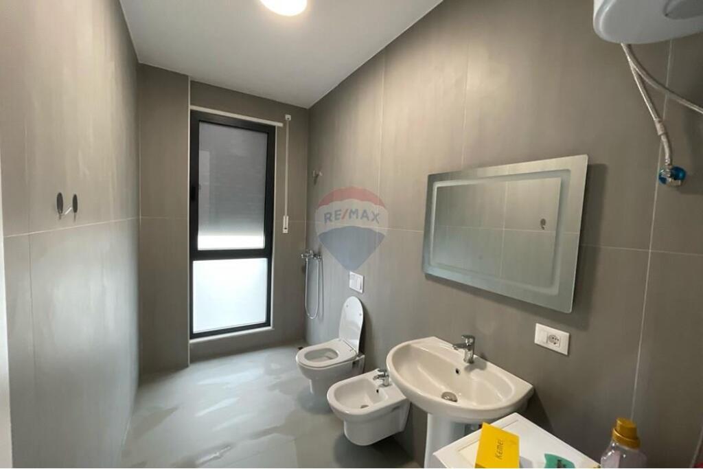 APARTAMENT 3+1 PER SHITJE, PORCELAN, ID: 530471011-68
