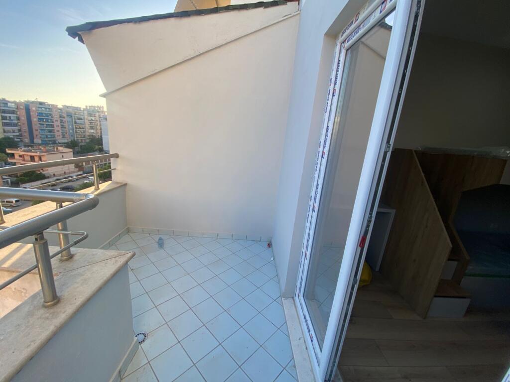 Shitet Apartament