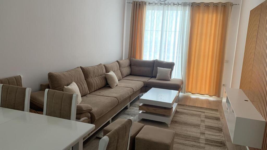APARTAMENT ME QERA 2+1 KAMES