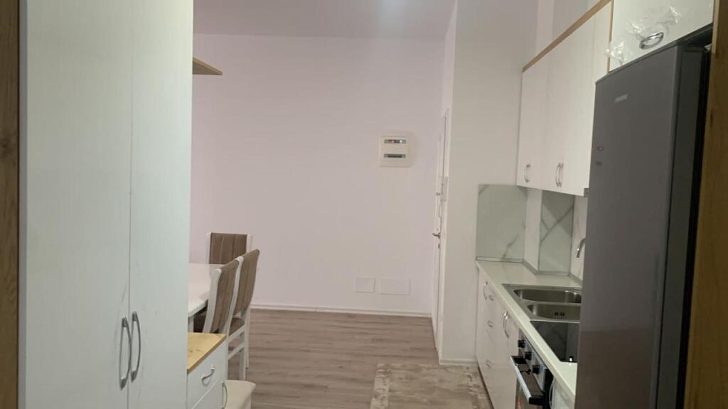 APARTAMENT ME QERA 2+1 KAMES