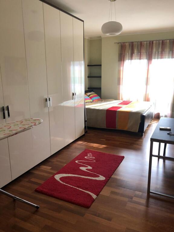 Jepet me Qira Apartament 2+1 – Zona RTSH, Tiranë