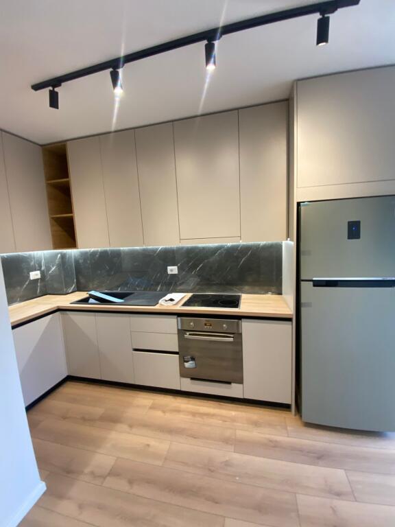 Shitet Apartament