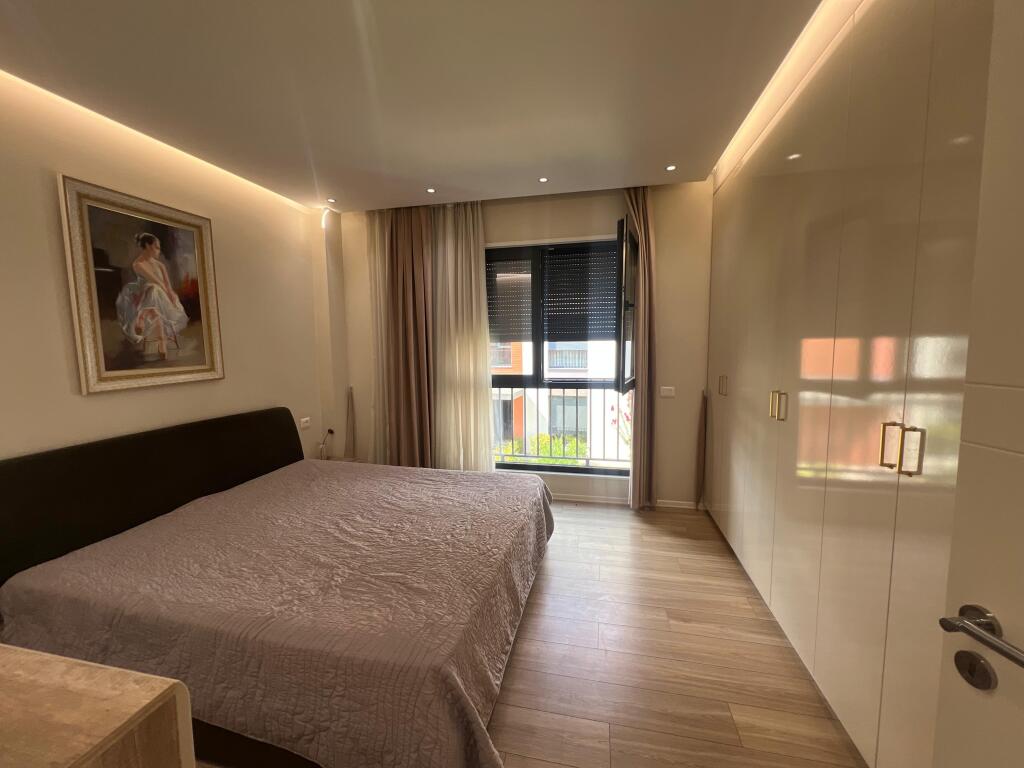 ‼️Jepet me qera Apartament 1+1 ne zonen e Liqenit te Thate ‼️
