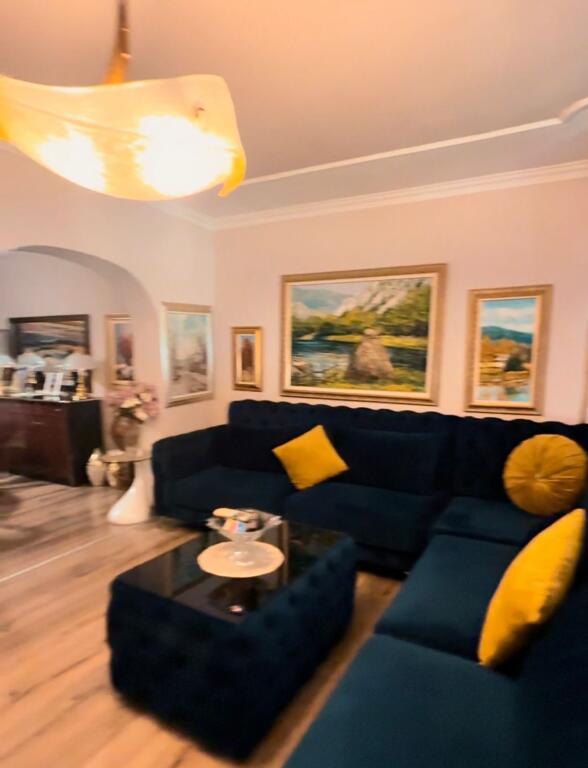 Apartament ne shitje 21 dhjetori