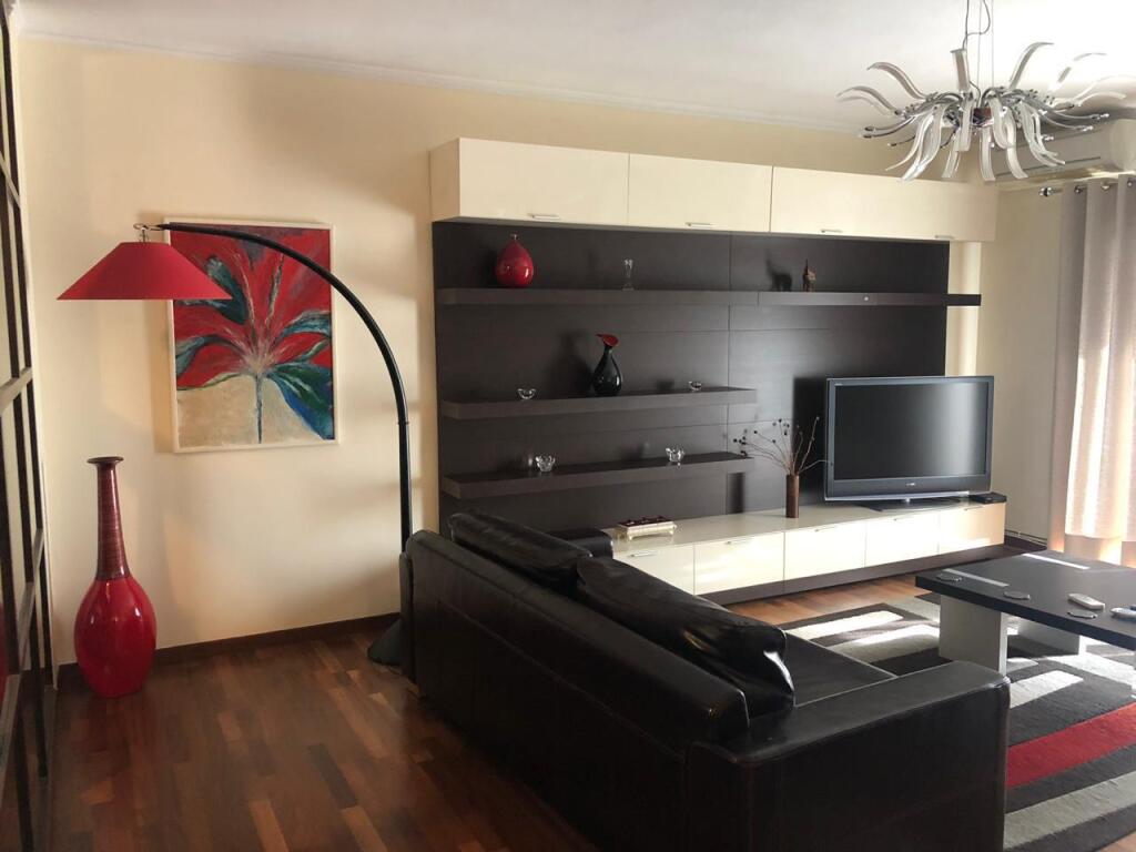 Jepet me Qira Apartament 2+1 – Zona RTSH, Tiranë