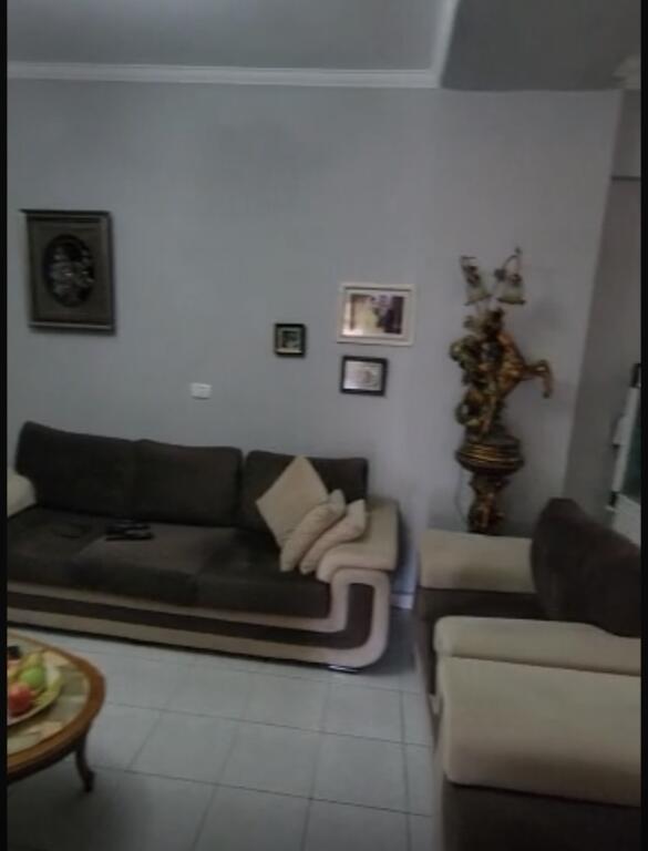 Jepet Me Qera Apartament 2+1+1 Ballkon
