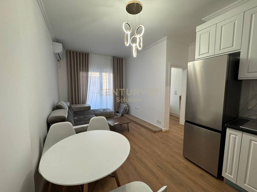 JAPIM ME QIRA APARTAMENT 1+1 NE RRUGEN NDRE MJEDA