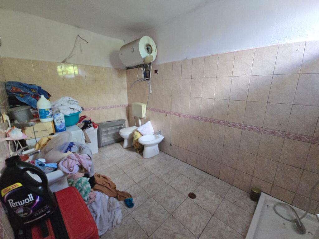 🏡 Shitet Shtëpi + Dyqan në Sallmone, Durrës