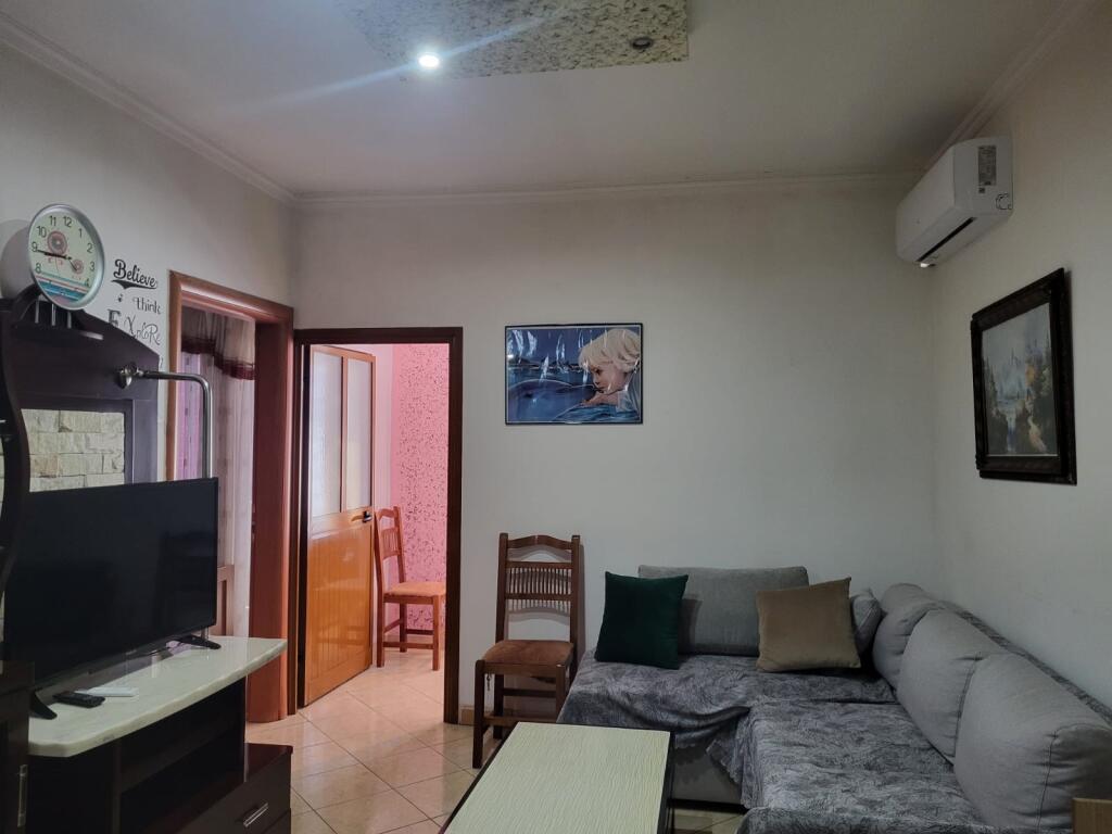 Appartamento 2+1+1 Con Balcone In Affitto