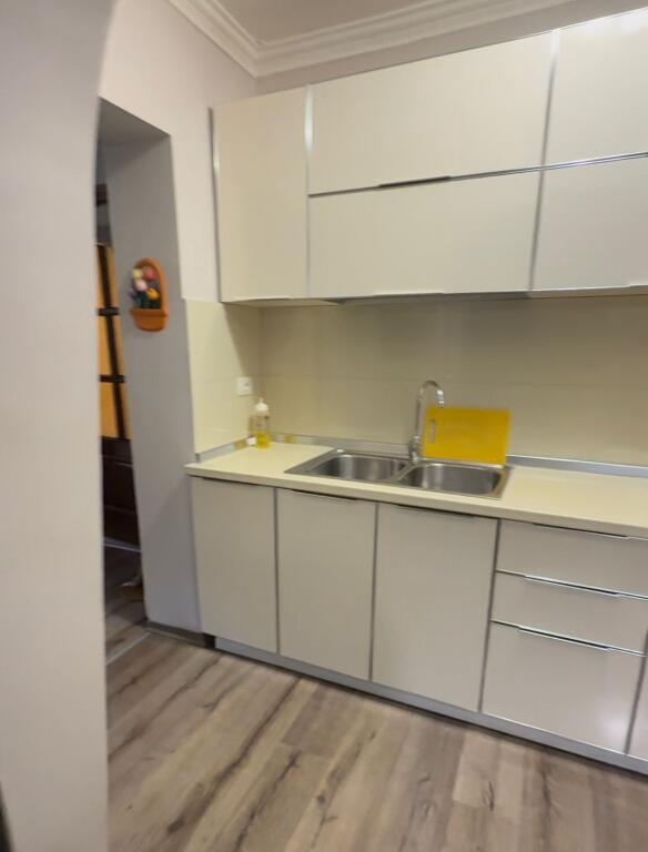Apartament ne shitje 21 dhjetori