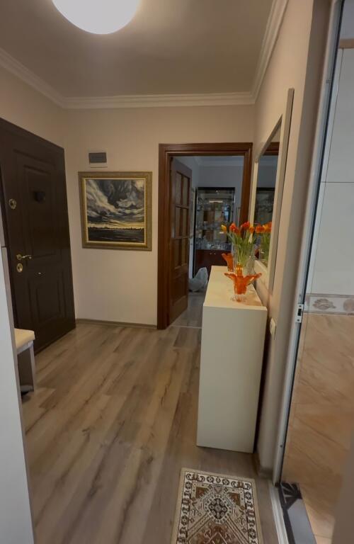 Apartament ne shitje 21 dhjetori