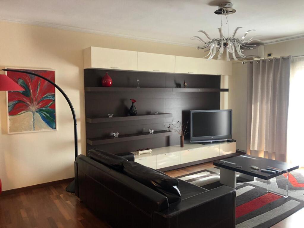 Jepet me Qira Apartament 2+1 – Zona RTSH, Tiranë