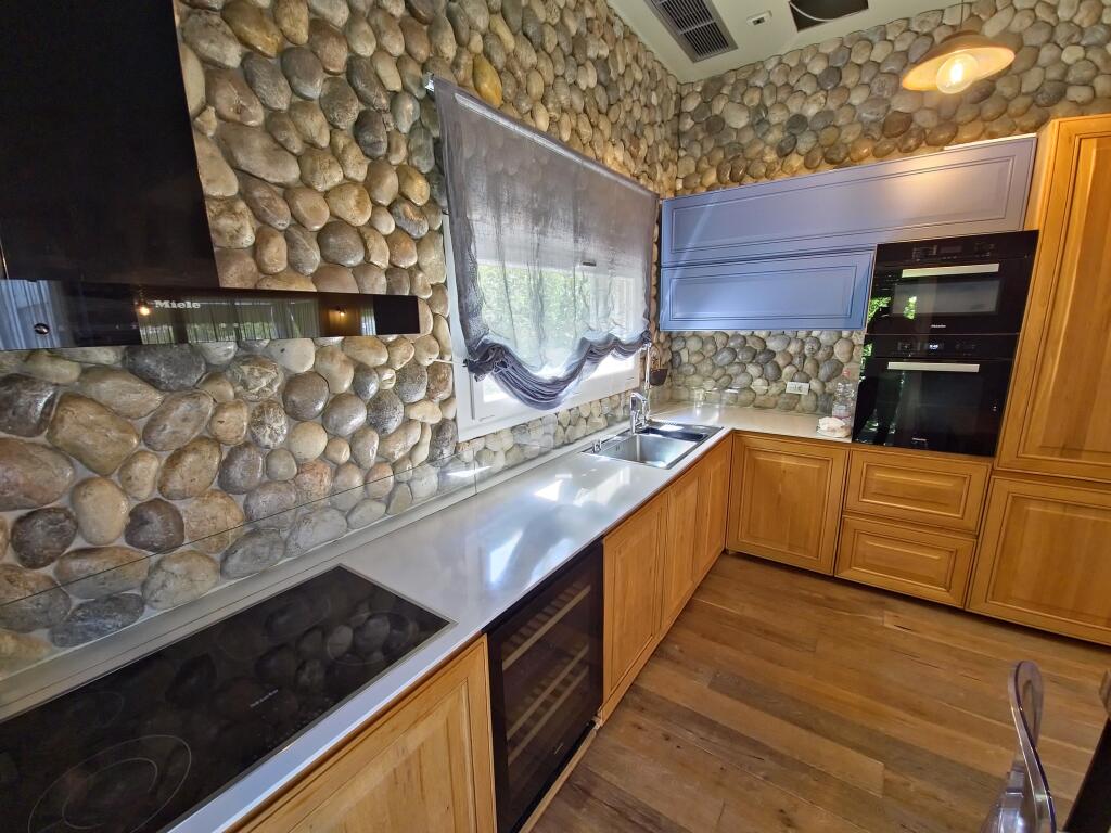 Villa for rent in Long Hill Residence!
