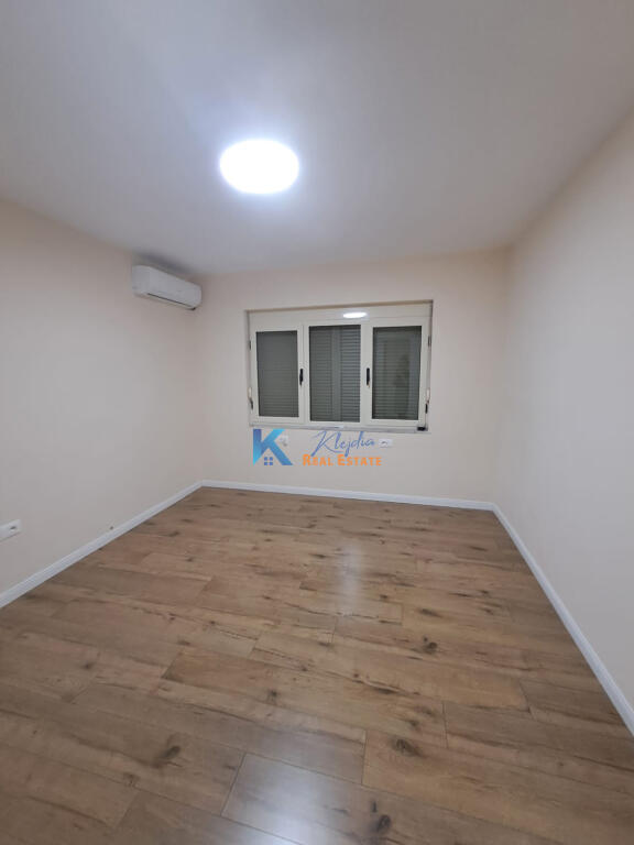 Office space for rent at 9 Floors, in the Center