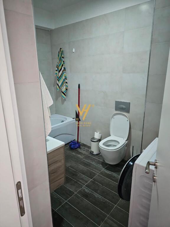 OFFICE 108 M2 FOR RENT AT MYSLYM SHYRI 1,000 EURO