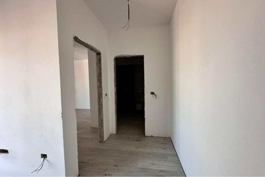 SHITET, APARTAMENT 1+1, ZOGU I ZI, TIRANE.  ID: 530491011-146