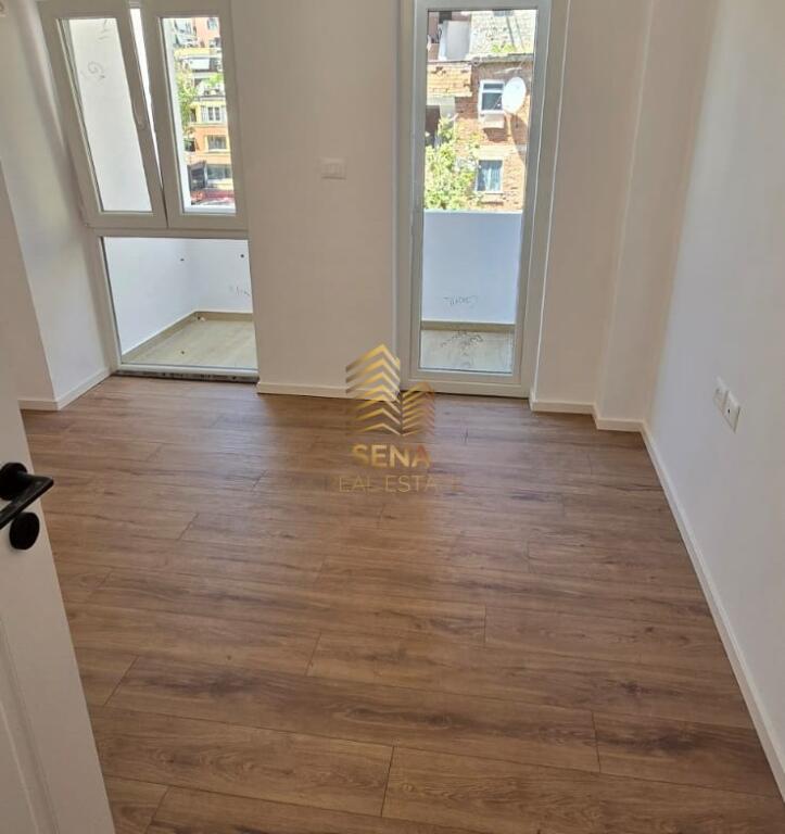 Shitet, Apartament 2+1+blk, Rruga e Kavajes, 169.000 Euro