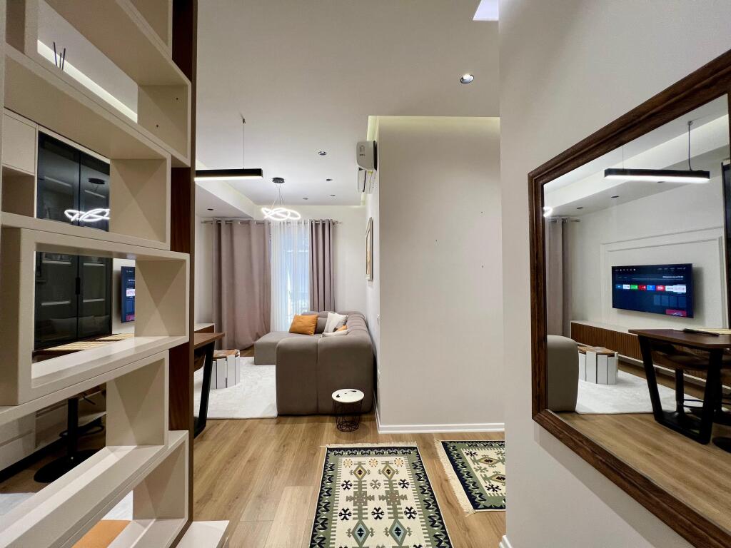Jepet me qira, Apartament 2+1+2 Tualete ”Ali Demi”- Tiranë.