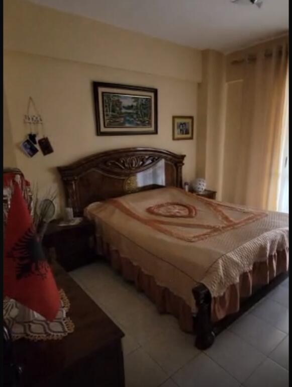 Jepet Me Qera Apartament 2+1+1 Ballkon