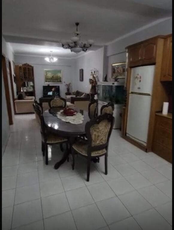 Jepet Me Qera Apartament 2+1+1 Ballkon